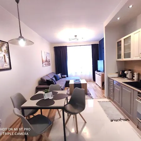 Seventh House Apartament *